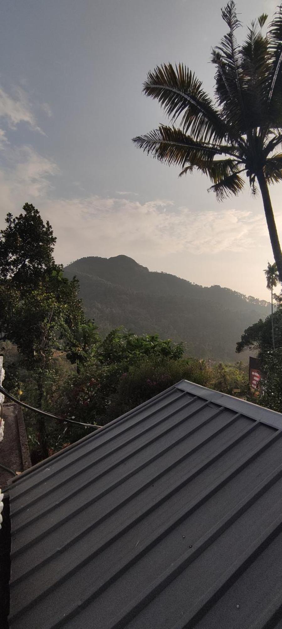 Koonamparayil Home Stay Munnar Anaviratty-Family Only Exterior photo